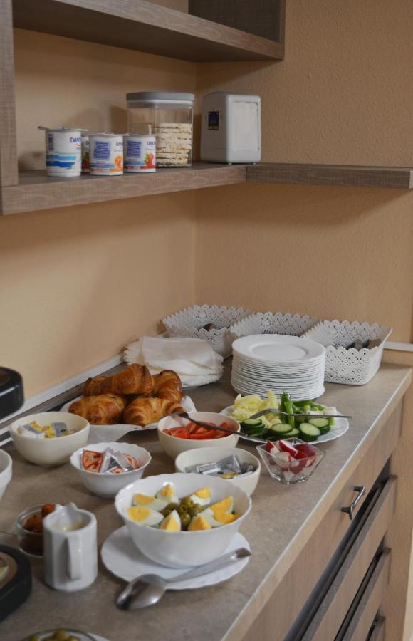 Alfred Panzio Bed and Breakfast Boedapest Buitenkant foto