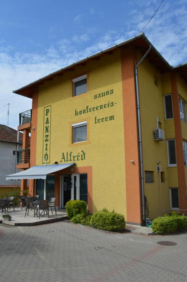 Alfred Panzio Bed and Breakfast Boedapest Buitenkant foto