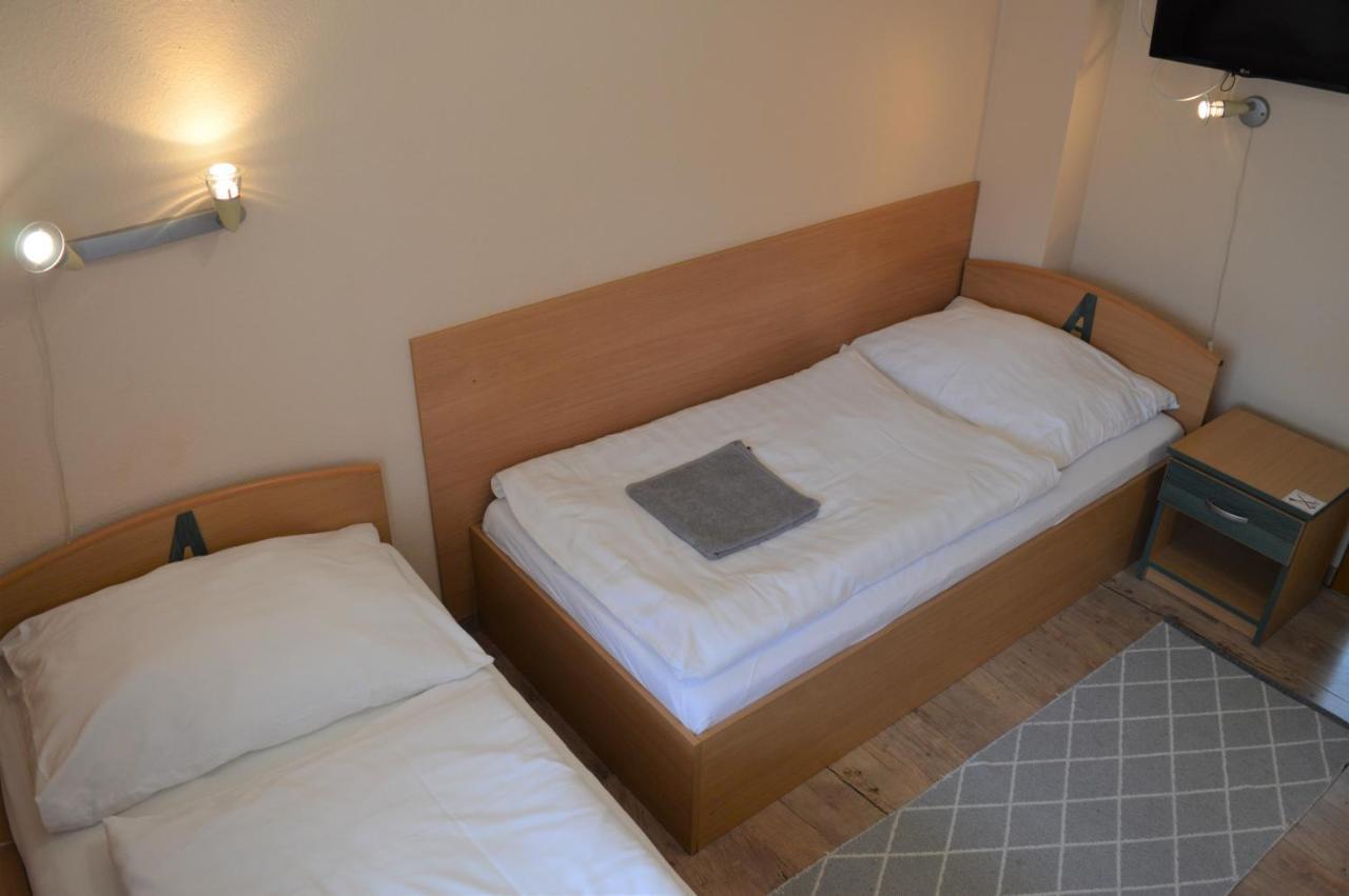 Alfred Panzio Bed and Breakfast Boedapest Buitenkant foto