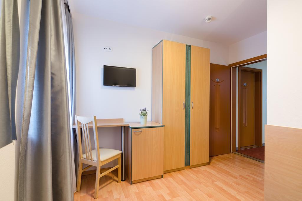 Alfred Panzio Bed and Breakfast Boedapest Buitenkant foto