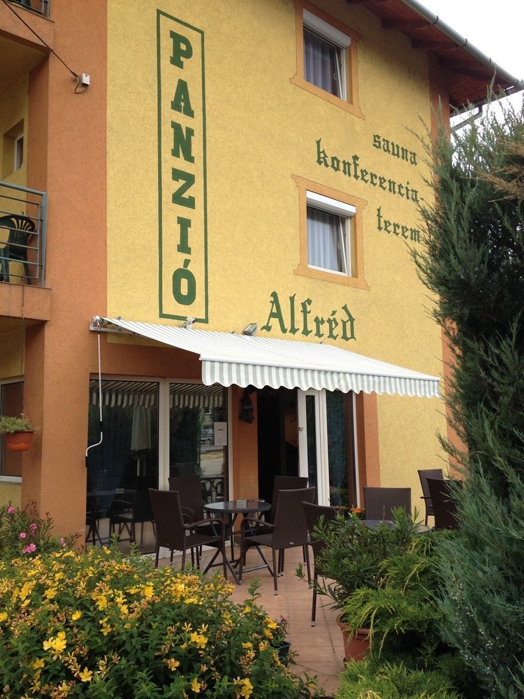 Alfred Panzio Bed and Breakfast Boedapest Buitenkant foto