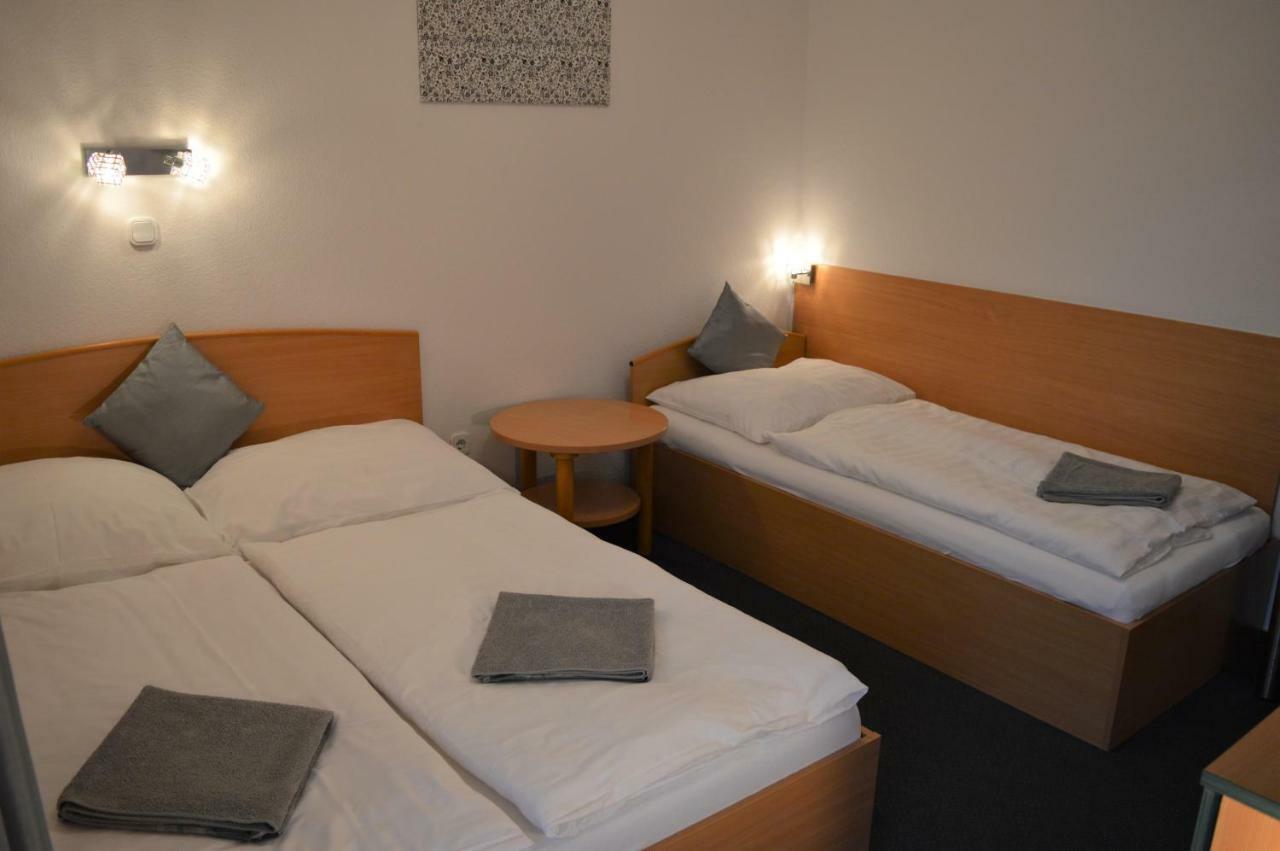 Alfred Panzio Bed and Breakfast Boedapest Buitenkant foto
